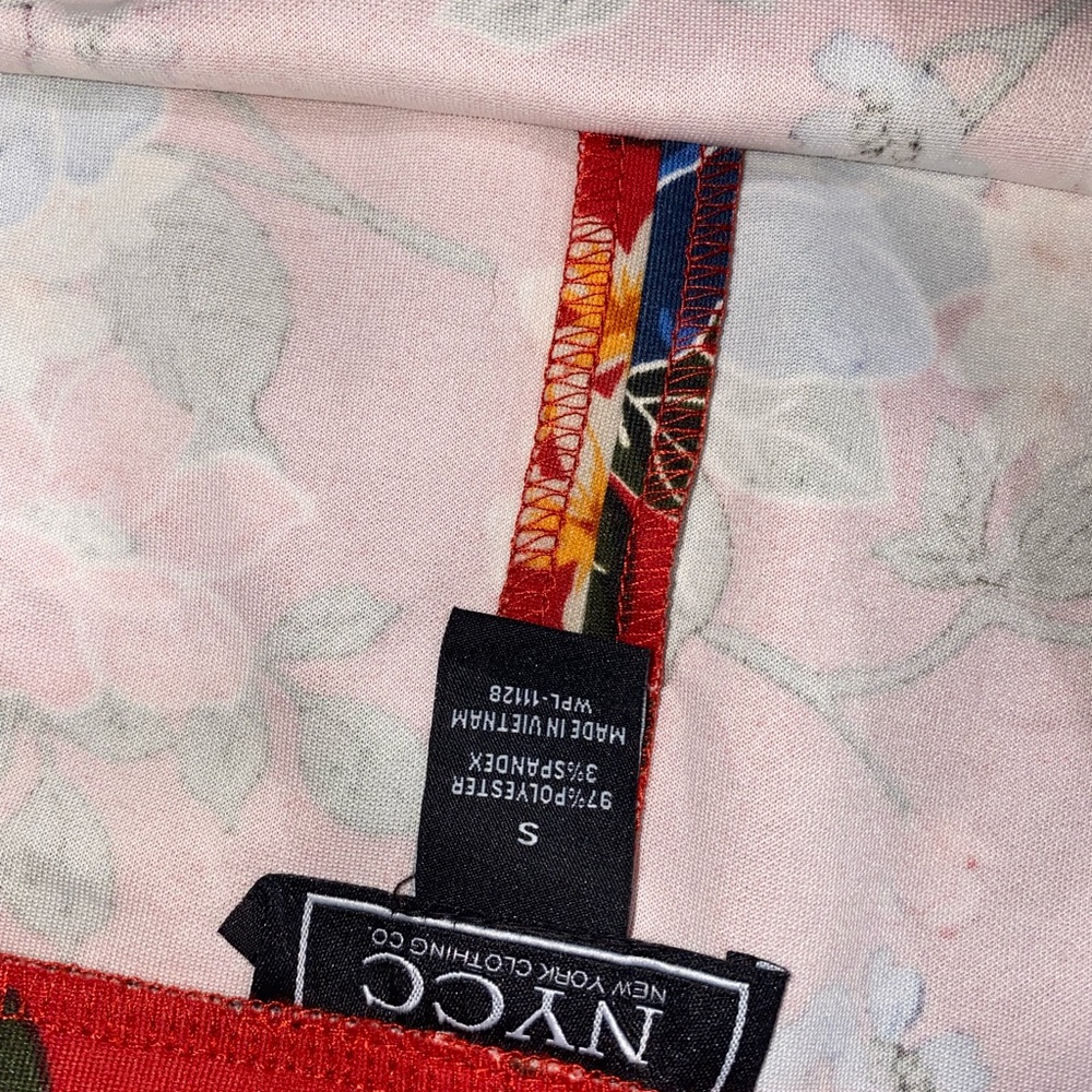 Floral pencil skirt! Knee length - Picture 3 of 3